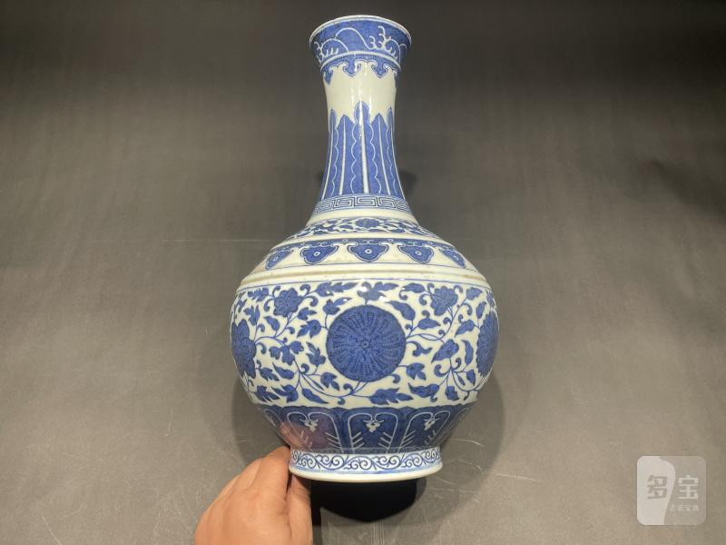 清光绪 青花缠枝莲纹赏瓶 - 图5